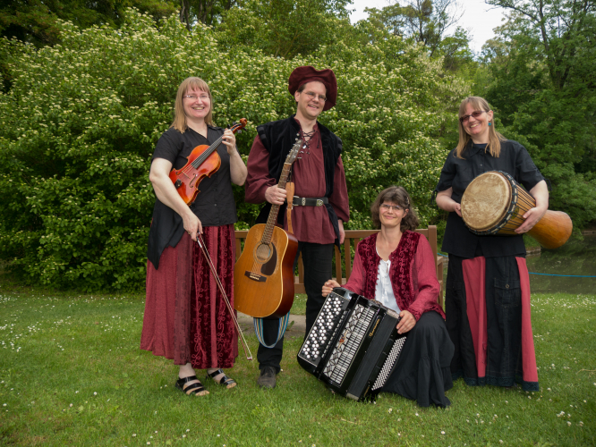 Foto 10.Musiknarren Herrnsheimer Schlosspark 10.jpg